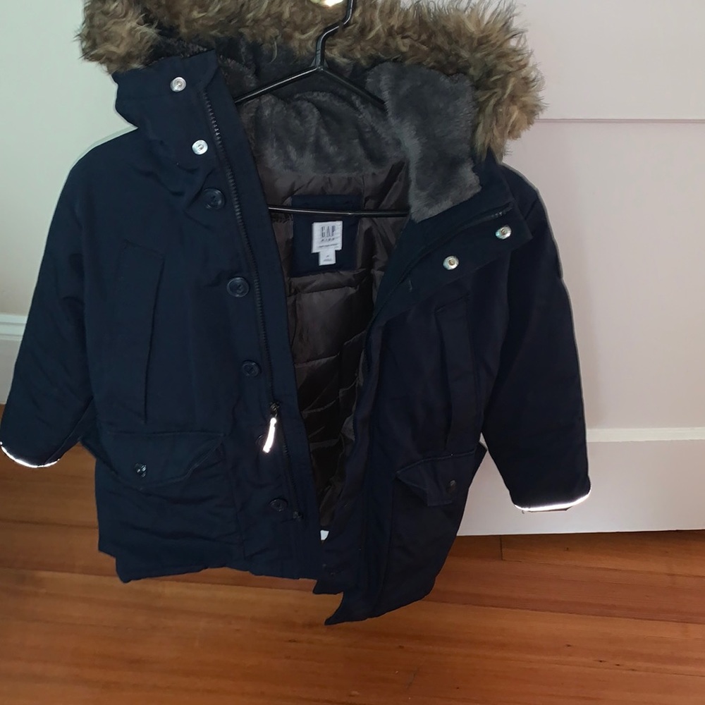 Navy blue winter jacket size medium ( boy )